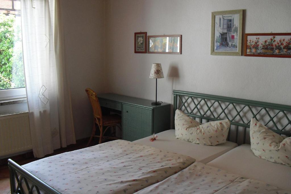 Pension Reuss - Hotel Garni Erfurt Oda fotoğraf